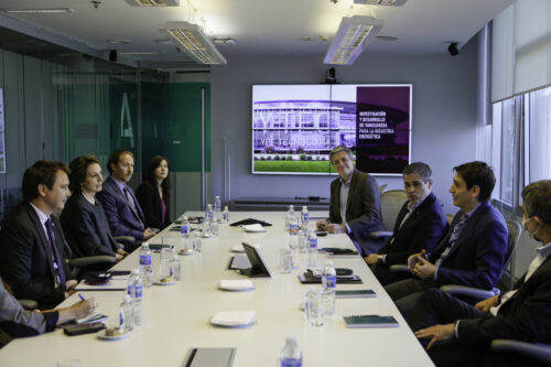 Reunión de YPF con miembros de la Embajada de EEUU