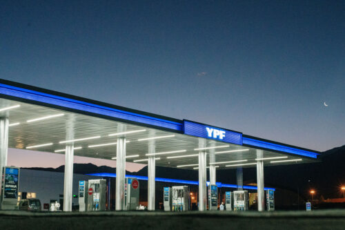 YPF cumple 100 años produciendo