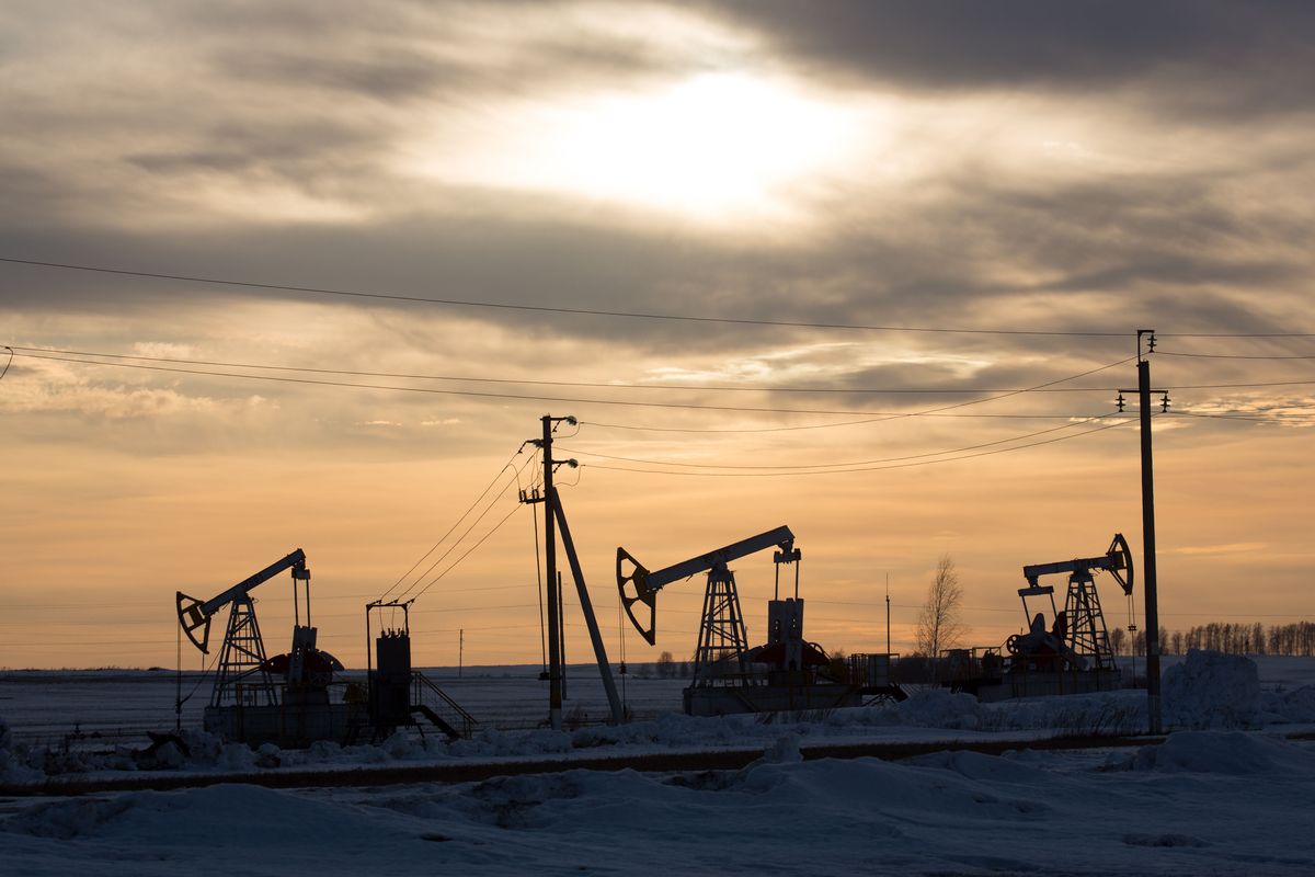 El petróleo sube por caída de existencias en Estados Unidos El sitio