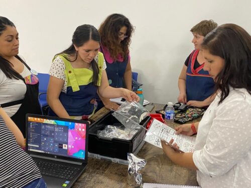 Más de 100 docentes de Comodoro Rivadavia participaron de la propuesta Proyecto En Marcha